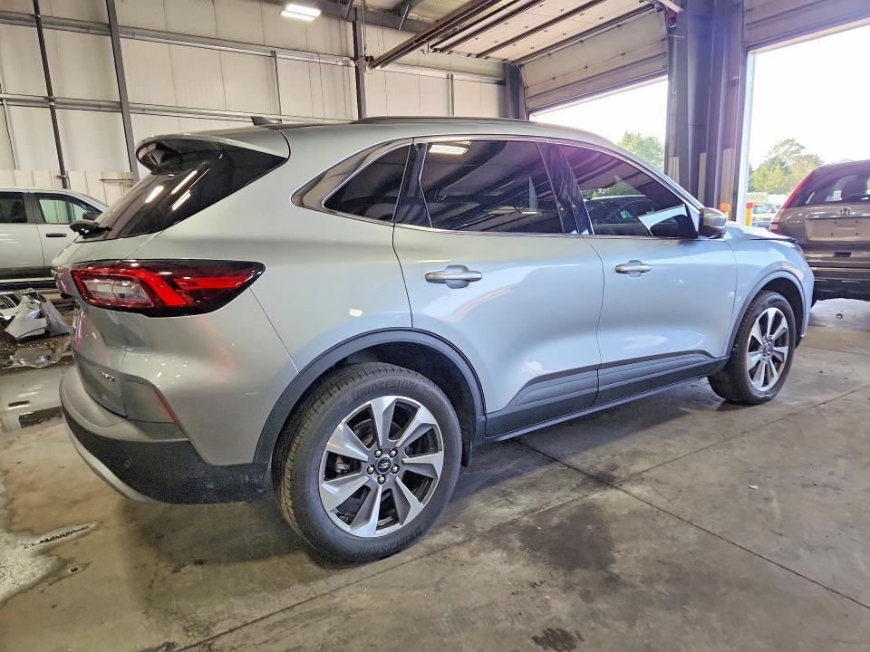 Photo 3 from auction – 2024 FORD ESCAPE with VIN 1FMCU9JA4RUA83740