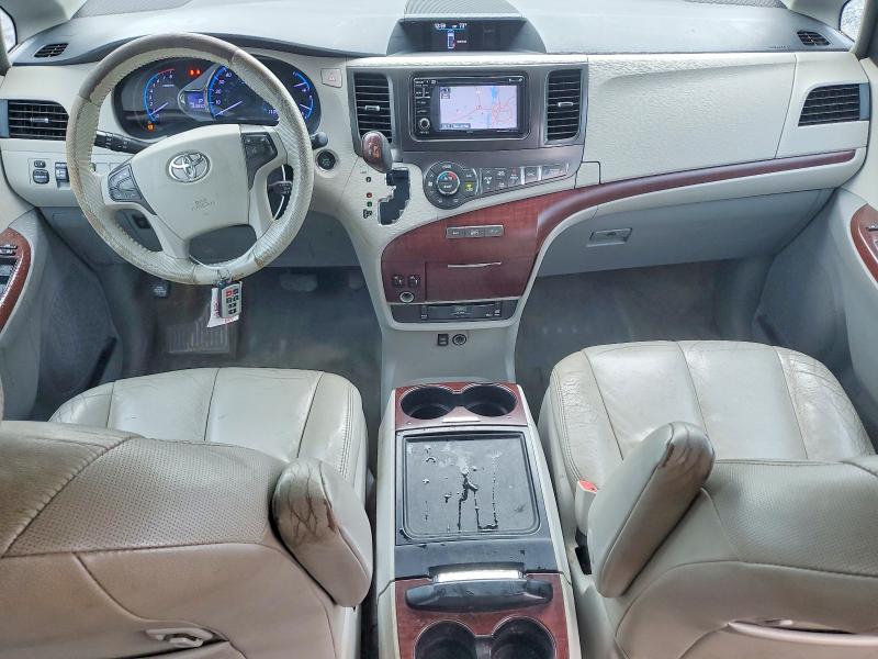 Снимка 8 от търг – 2013 TOYOTA SIENNA с VIN 5TDDK3DC4DS059007