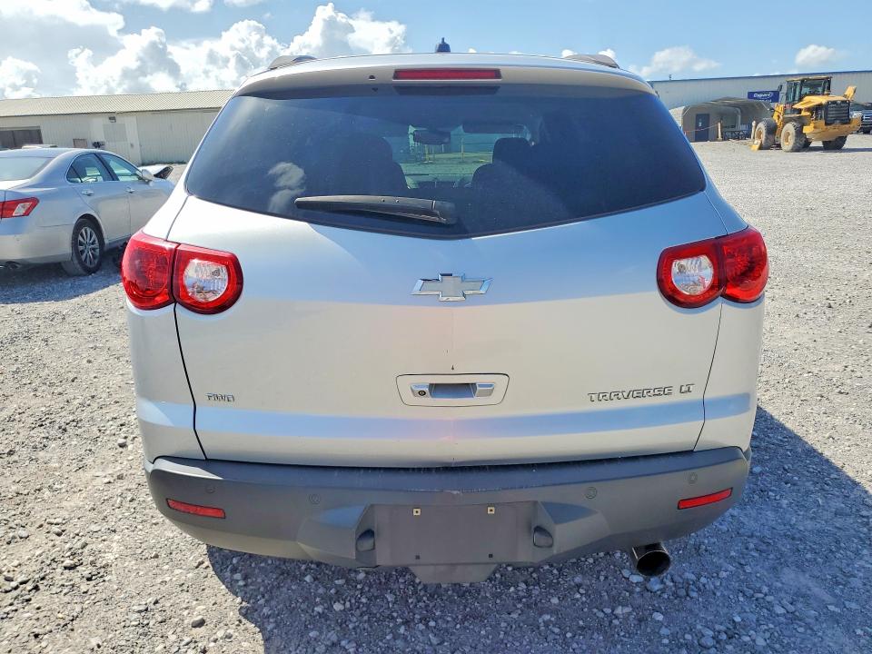 Photo 6 from auction – 2010 CHEVROLET TRAVERSE with VIN 1GNLVGED5AJ245012