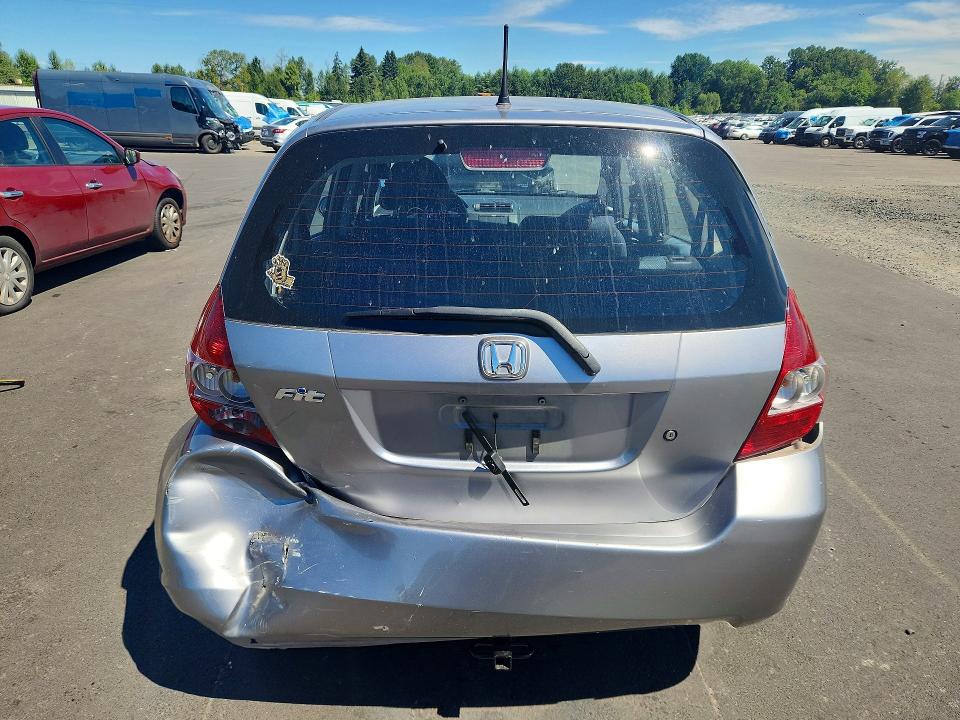 Photo 6 from auction – 2007 HONDA FIT with VIN JHMGD38497S058018