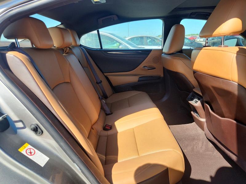 Photo 10 from auction – 2019 LEXUS ES with VIN 58ABZ1B11KU004195