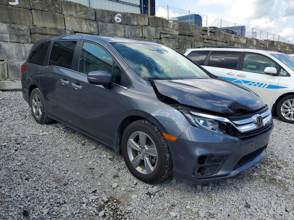 Photo 4 from auction – 2018 HONDA ODYSSEY with VIN 5FNRL6H77JB022566