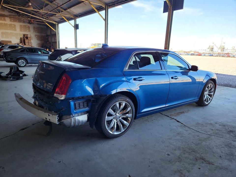 Photo 3 from auction – 2020 CHRYSLER 300 with VIN 2C3CCAAG5LH154536