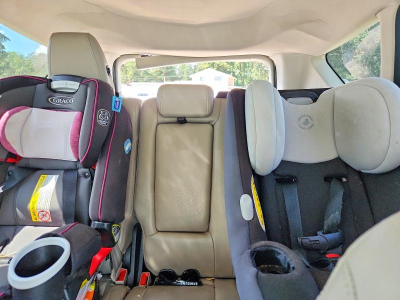 Photo 10 from auction – 2018 FORD ESCAPE with VIN 1FMCU9HD7JUC89459