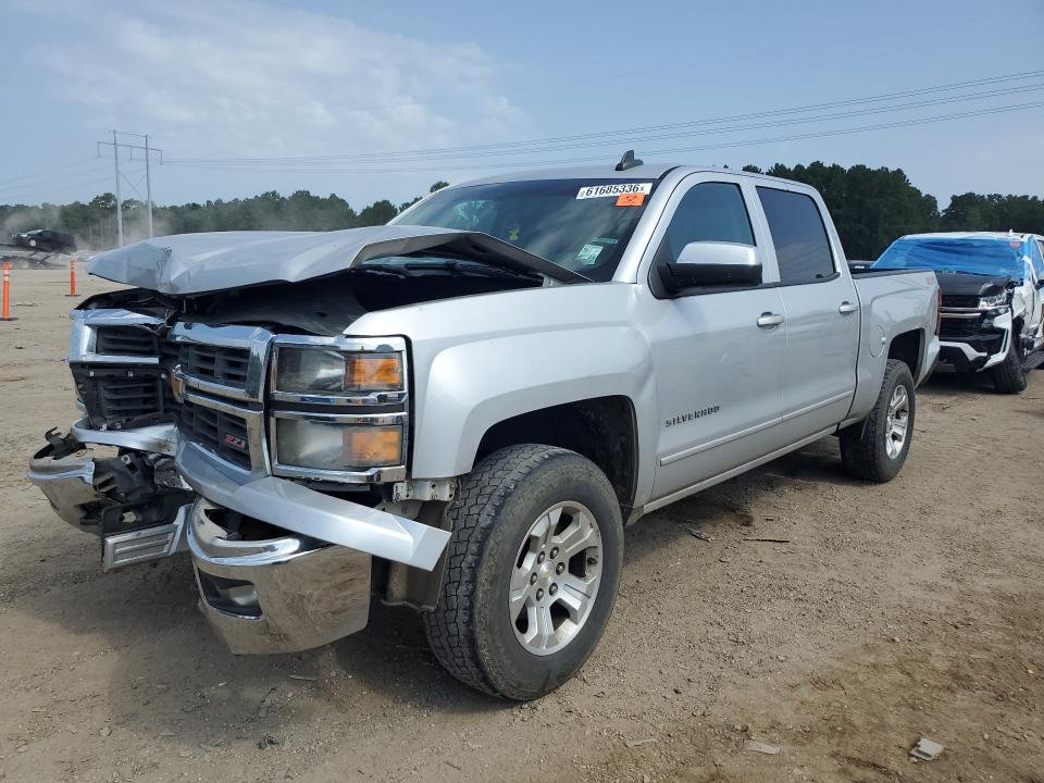 CHEVROLET SILVERADO 2015 with VIN 3GCUKREC4FG438933 - Photo from auction