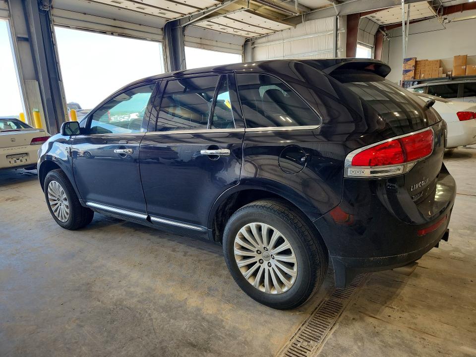 Zdjęcie 2 z aukcji – 2013 LINCOLN MKX z VIN 2LMDJ6JK8DBL22889