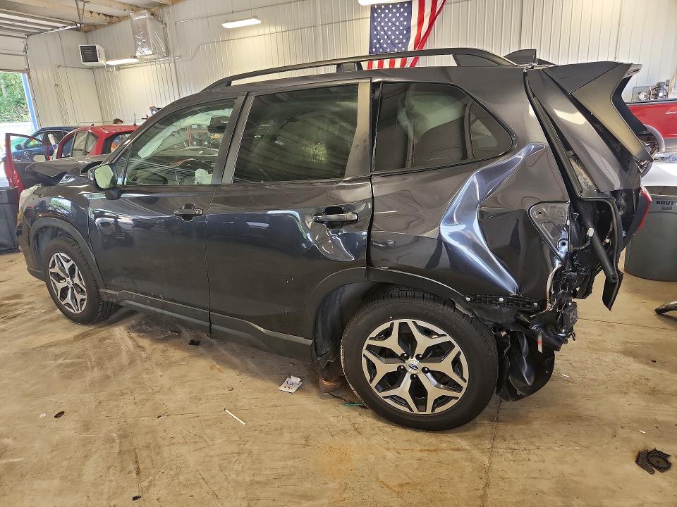 Photo 2 from auction – 2019 SUBARU FORESTER with VIN JF2SKAGC7KH444426