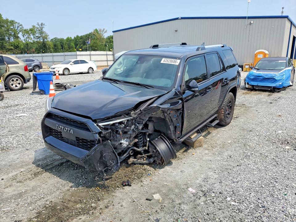 TOYOTA 4RUNNER 2023 with VIN JTEFU5JR6P5290035 - Photo from auction