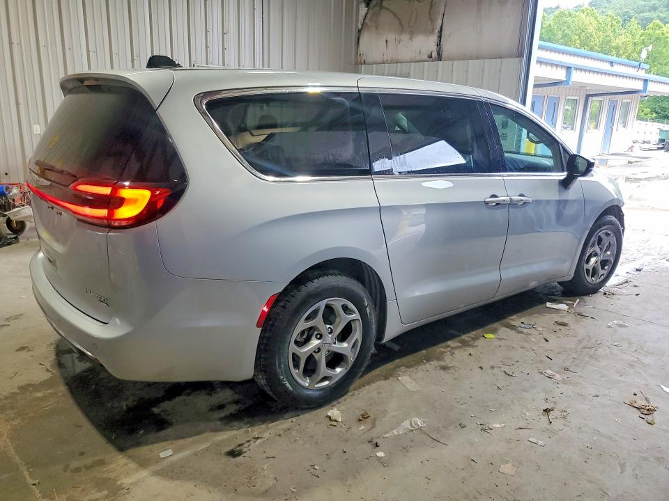 Photo 3 from auction – 2024 CHRYSLER PACIFICA with VIN 2C4RC3GG4RR174952