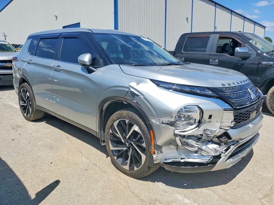 Photo 4 from auction – 2024 MITSUBISHI OUTLANDER with VIN JA4J4VA84RZ024461