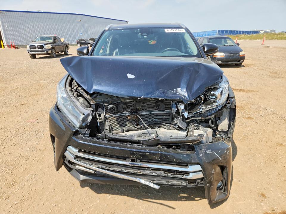 Photo 5 from auction – 2019 TOYOTA HIGHLANDER with VIN 5TDJGRFH0KS052570