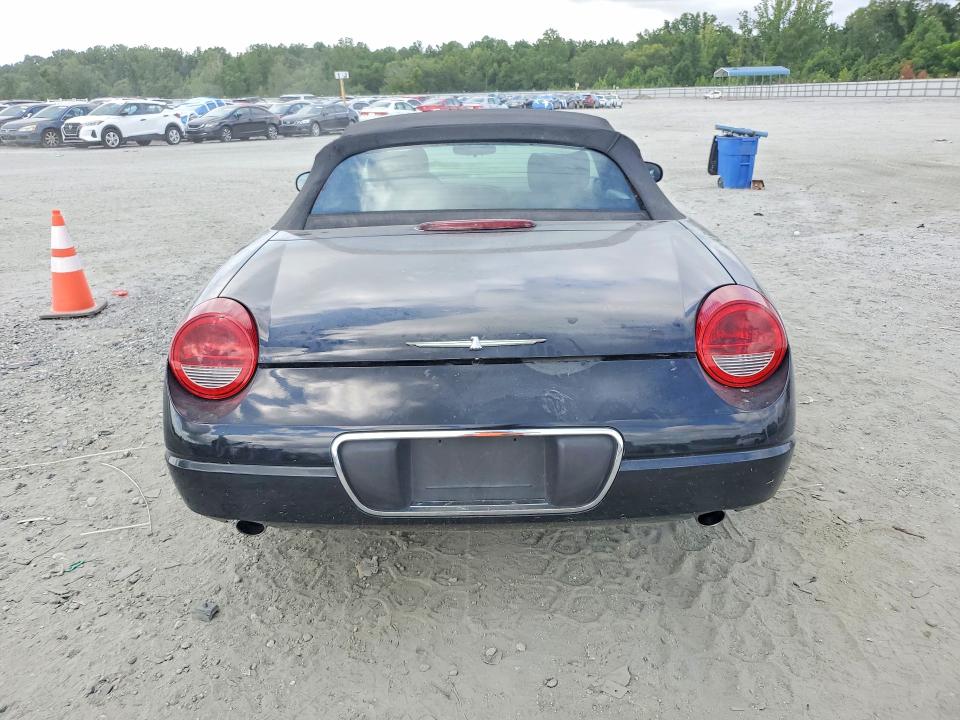 Photo 6 from auction – 2003 FORD THUNDERBIRD with VIN 1FAHP60A93Y104685