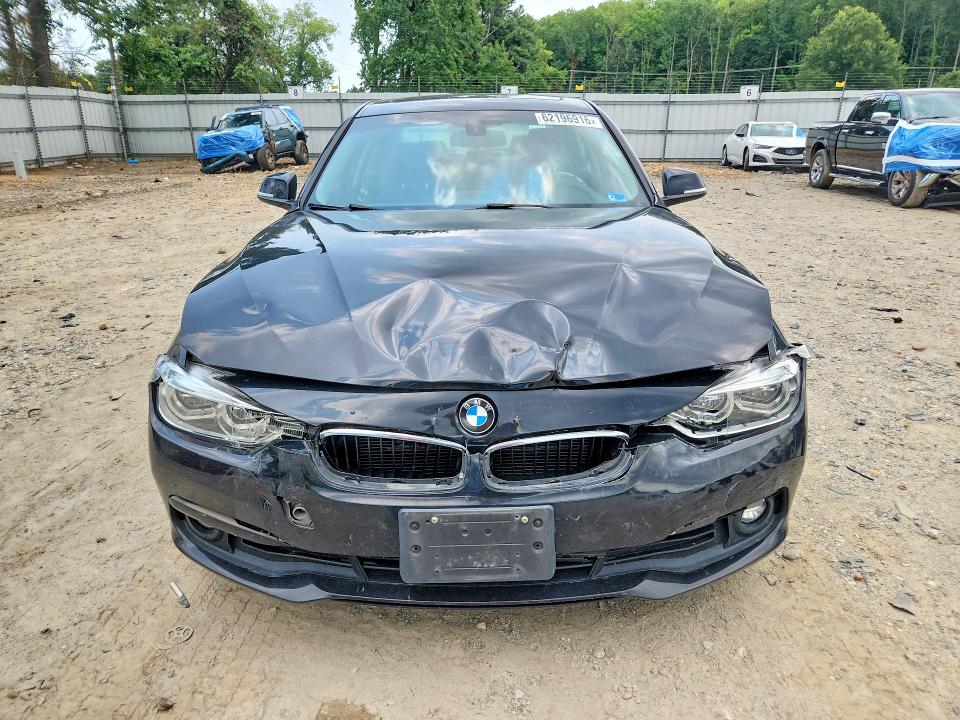 Photo 5 from auction – 2018 BMW 320 with VIN WBA8E5G50JNU46623