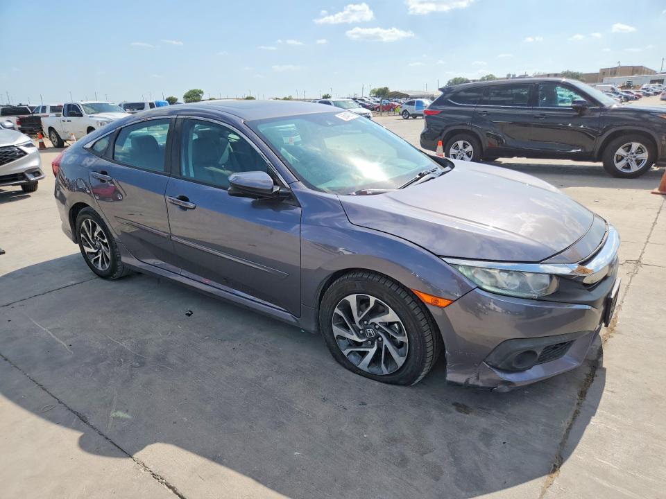Photo 4 from auction – 2017 HONDA CIVIC with VIN 19XFC2F88HE030103