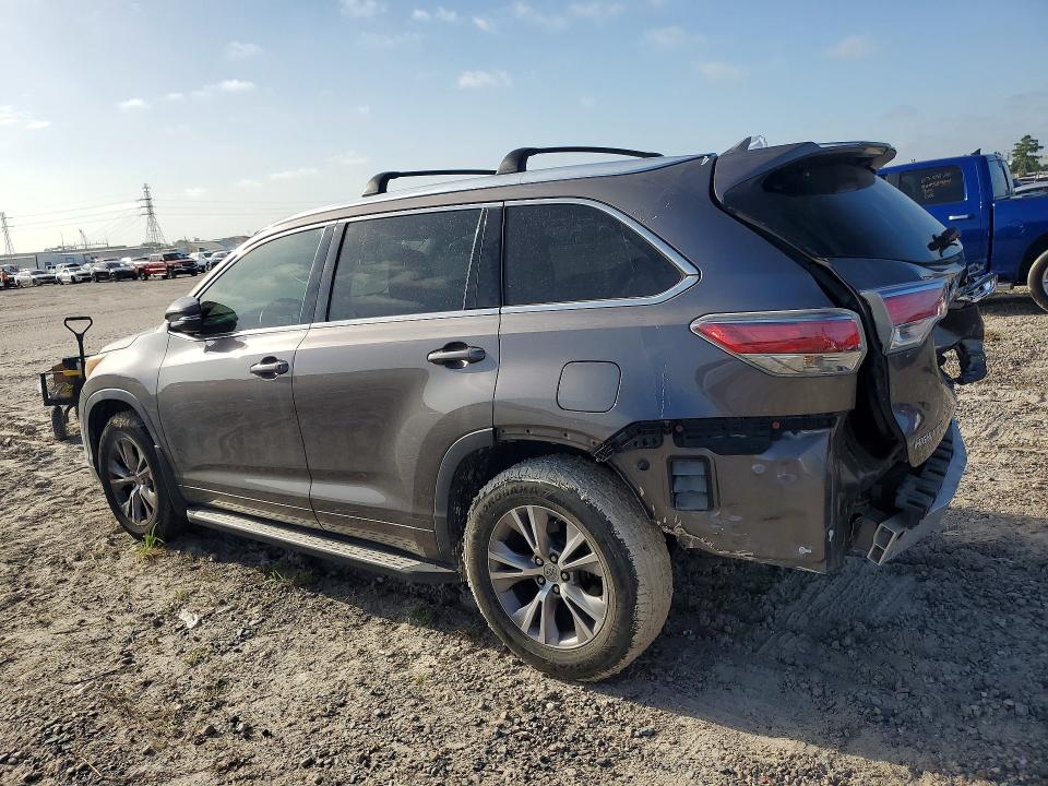 Photo 2 from auction – 2015 TOYOTA HIGHLANDER with VIN 5TDKKRFH9FS074625