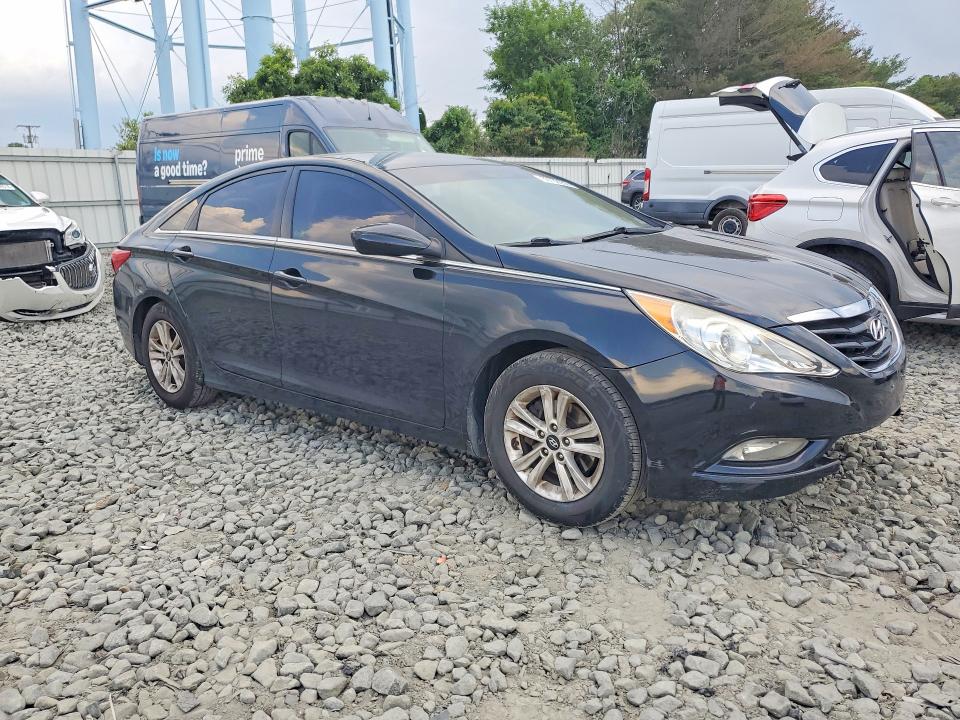 Photo 4 from auction – 2013 HYUNDAI SONATA with VIN 5NPEB4AC3DH789933