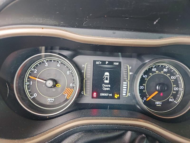 Фото 9 с аукциона – 2015 JEEP CHEROKEE с VIN 1C4PJMCB4FW728846