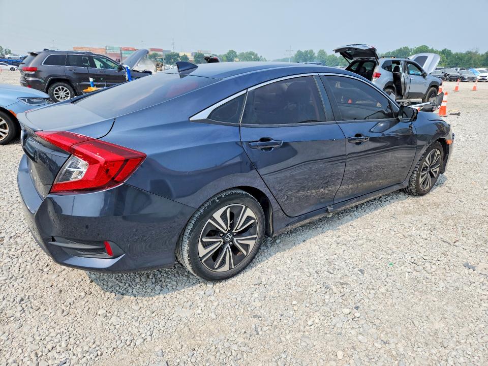 Photo 3 from auction – 2018 HONDA CIVIC with VIN JHMFC1F74JX028256