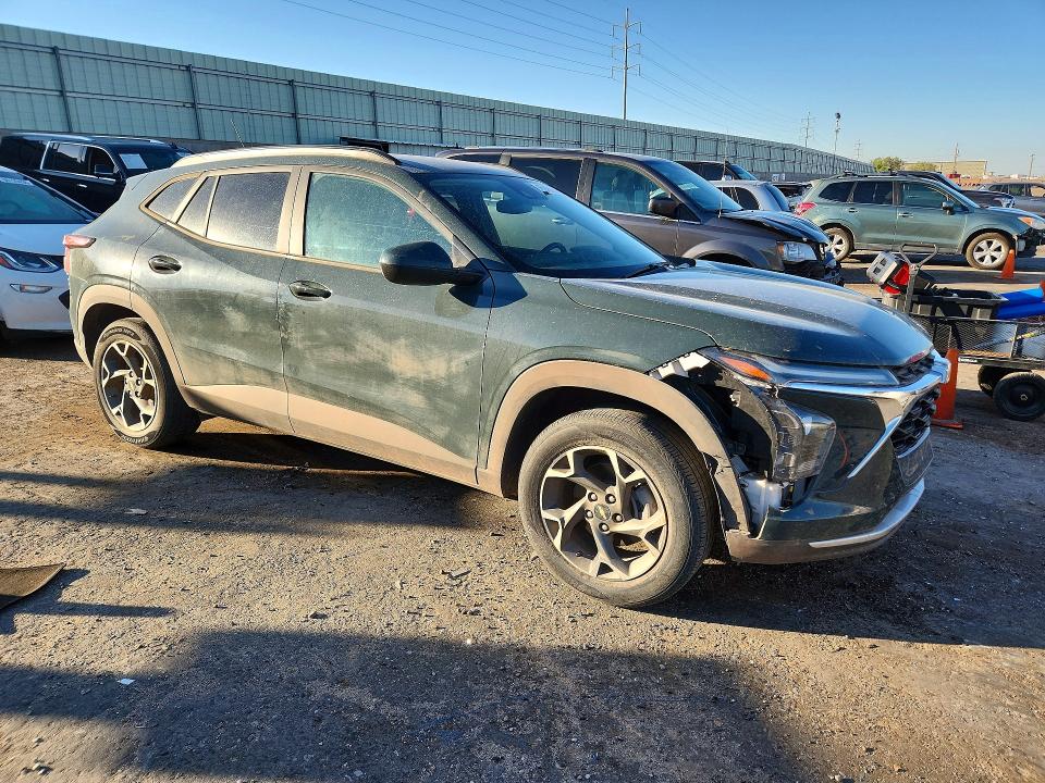 Photo 4 from auction – 2025 CHEVROLET TRAX with VIN KL77LHEP5SC337708