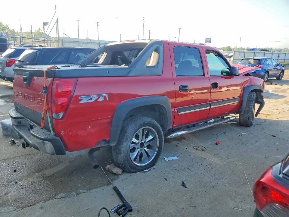 Photo 3 from auction – 2004 CHEVROLET AVALANCHE with VIN 3GNEK12T44G331055