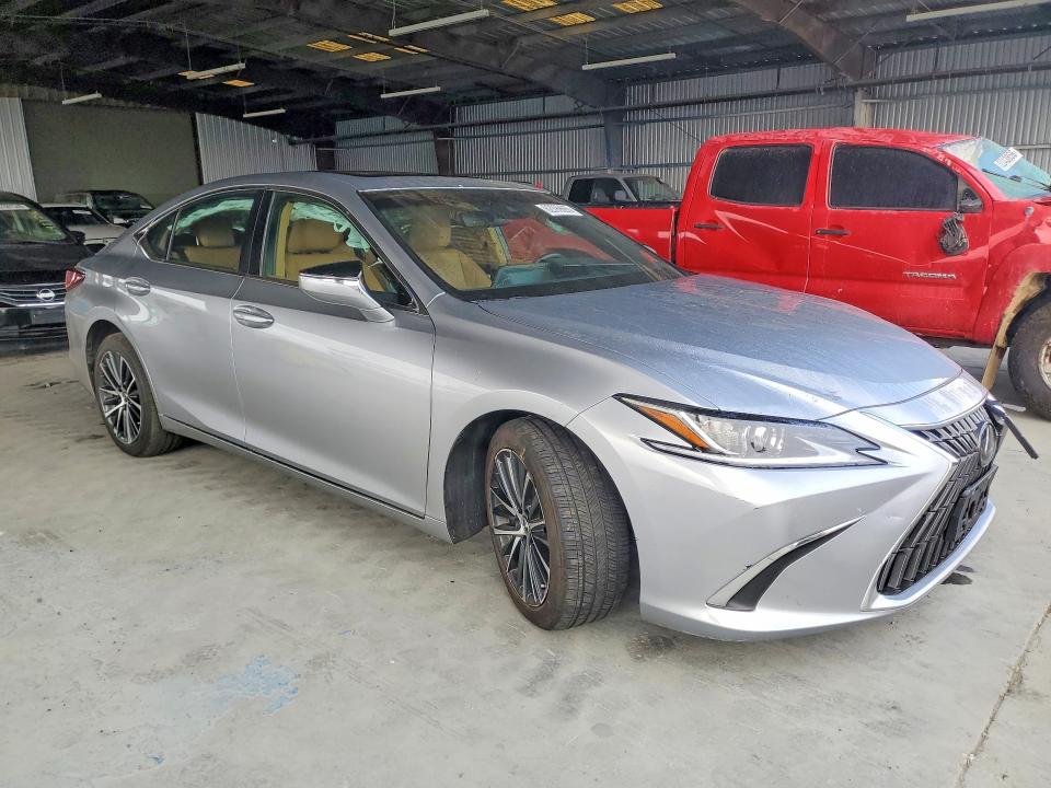 Photo 4 from auction – 2024 LEXUS ES 350 with VIN 58ADZ1B10RU165544
