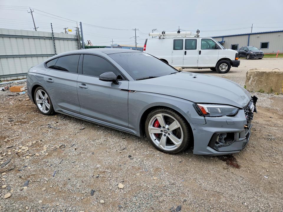 Снимка 4 от търг – 2019 AUDI RS5 с VIN WUABWCF56KA907511
