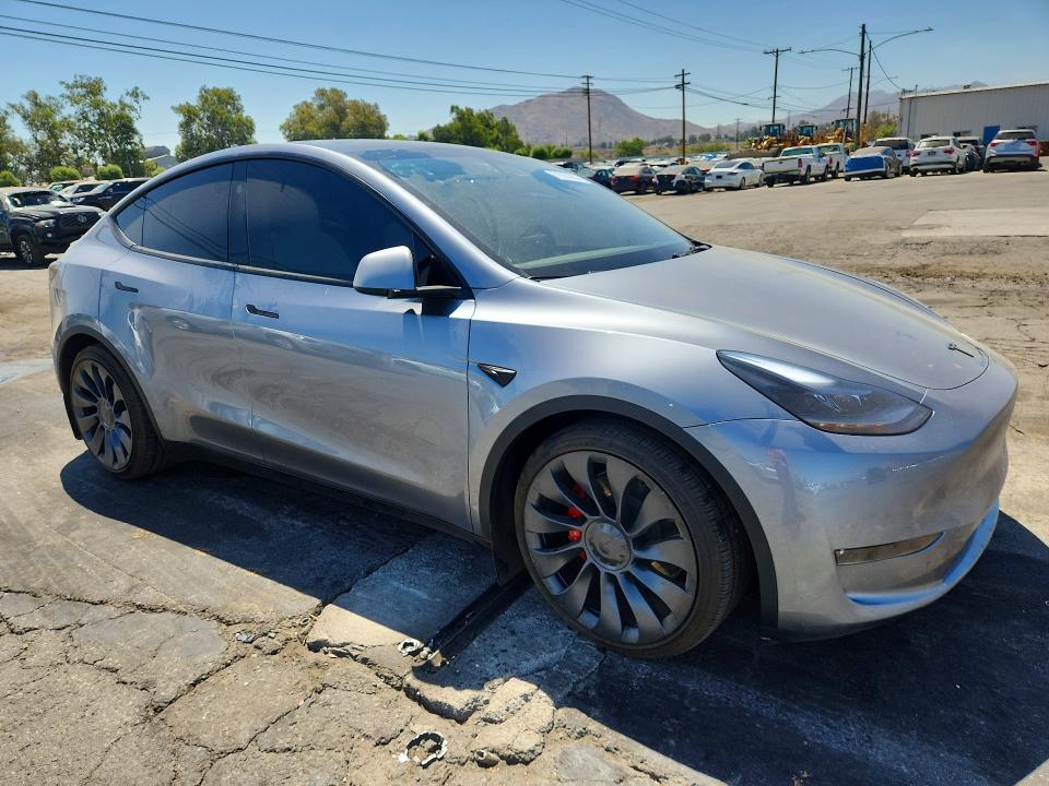 Photo 4 from auction – 2024 TESLA MODEL Y with VIN 7SAYGDEF0RA324101