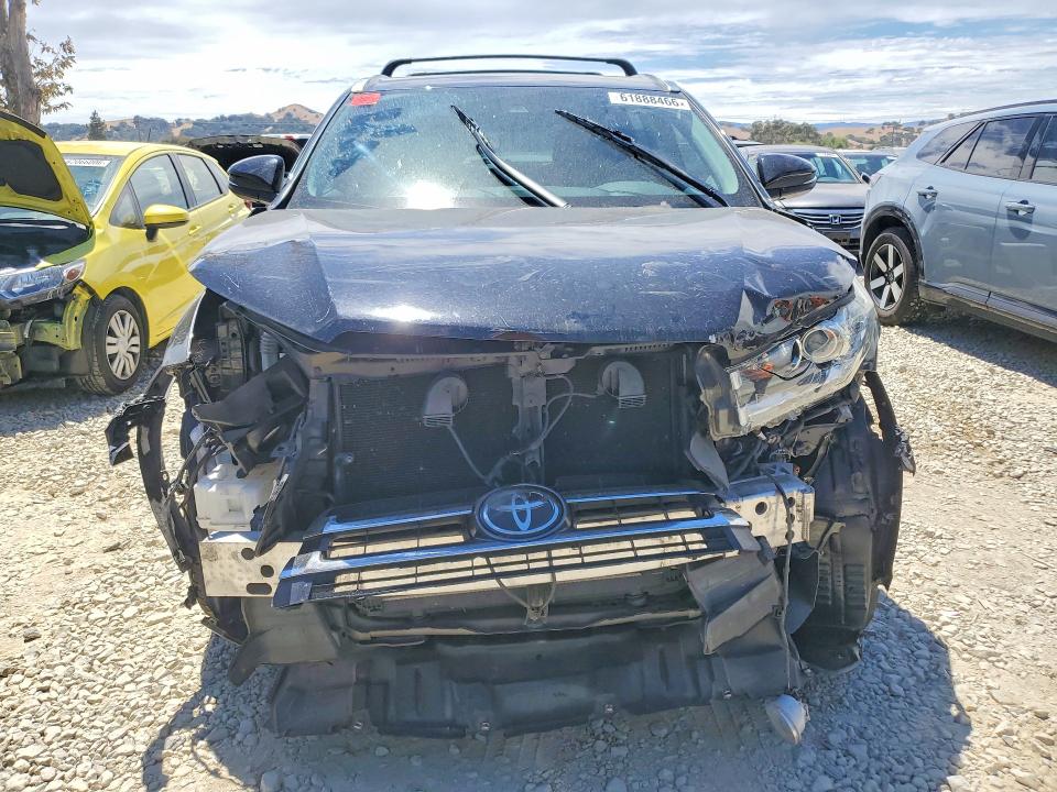 Photo 5 from auction – 2017 TOYOTA HIGHLANDER with VIN 5TDDZRFH9HS456922