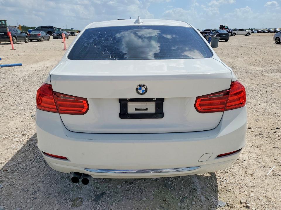 Photo 6 from auction – 2013 BMW 328 with VIN WBA3B5C58DF593943