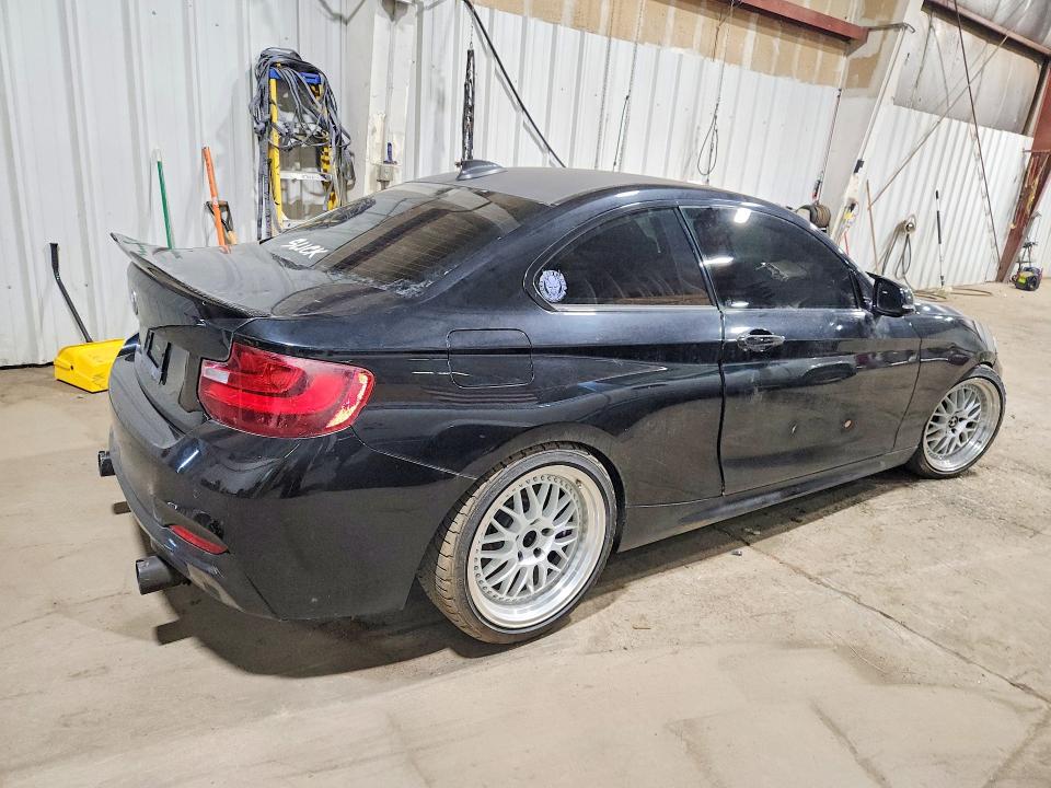 Photo 3 from auction – 2016 BMW M235XI with VIN WBA1J9C52GV696397