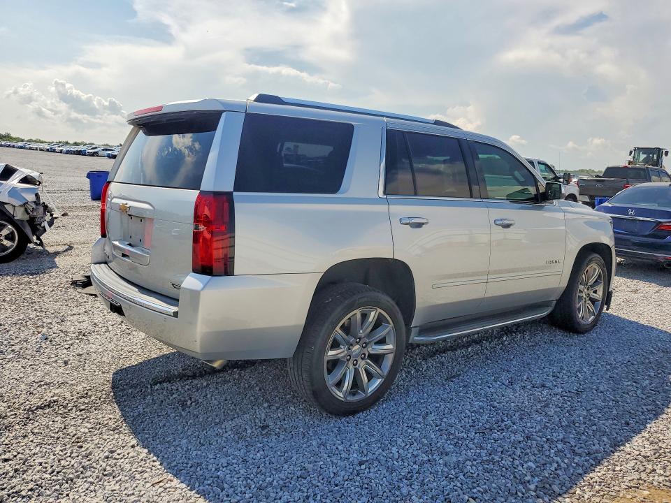 Photo 3 from auction – 2017 CHEVROLET TAHOE with VIN 1GNSCCKC7HR159590