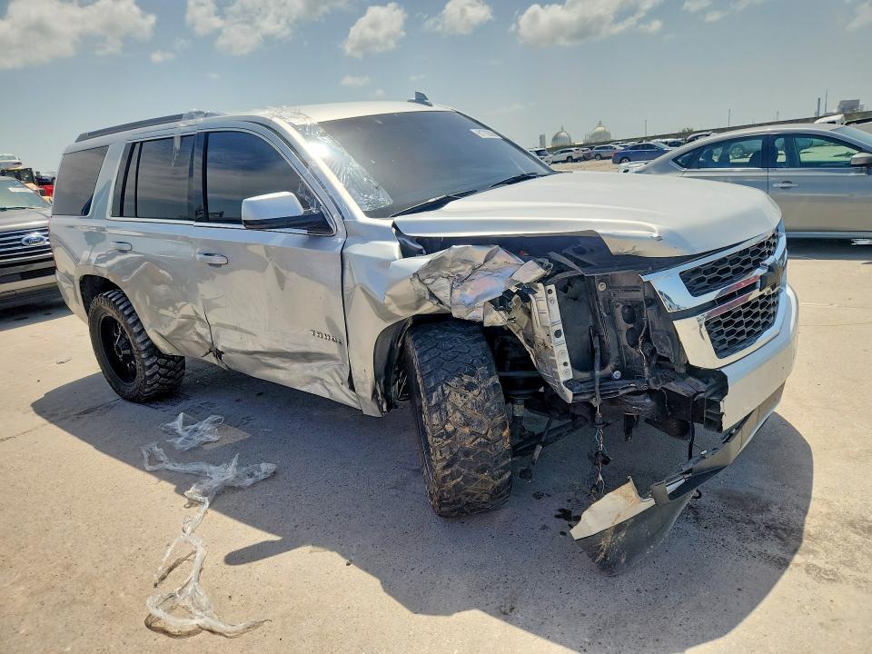 Photo 4 from auction – 2017 CHEVROLET TAHOE with VIN 1GNSCAKC5HR353815