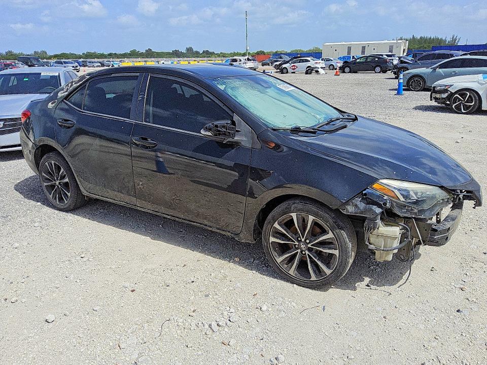 Photo 4 from auction – 2018 TOYOTA COROLLA with VIN 5YFBURHE3JP809565