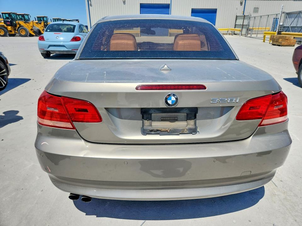 Photo 6 from auction – 2008 BMW 328 with VIN WBAWL13568PX21664