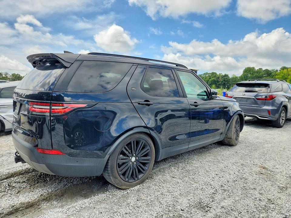 Photo 3 from auction – 2017 LAND ROVER DISCOVERY with VIN SALRTBBVXHA017437