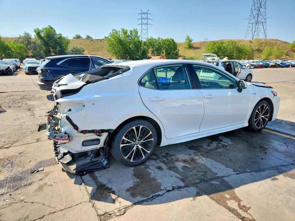 Photo 3 from auction – 2020 TOYOTA CAMRY with VIN 4T1J31AK5LU535366