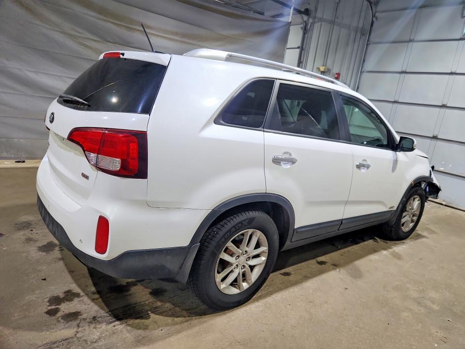 Photo 3 from auction – 2014 KIA SORENTO with VIN 5XYKTCA6XEG550523