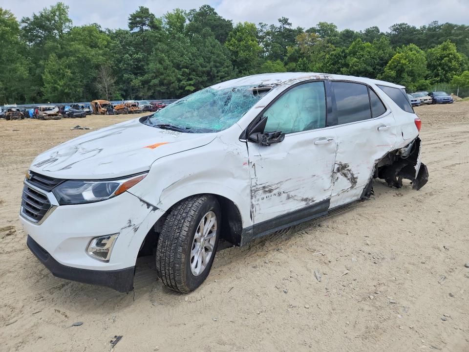 CHEVROLET EQUINOX 2018 with VIN 3GNAXJEV0JS611836 - Photo from auction