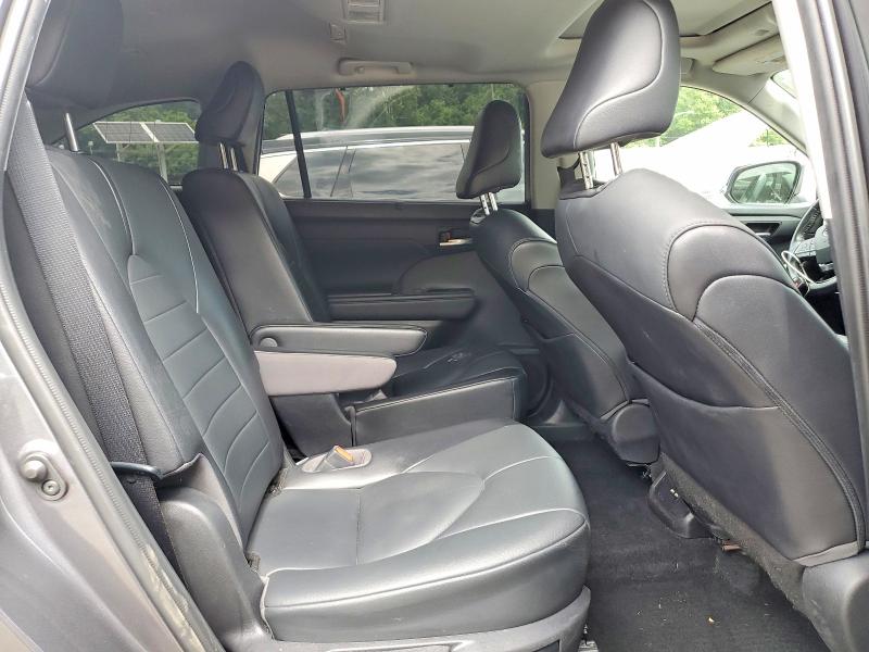 Photo 11 from auction – 2021 TOYOTA HIGHLANDER with VIN 5TDGBRCH4MS530165