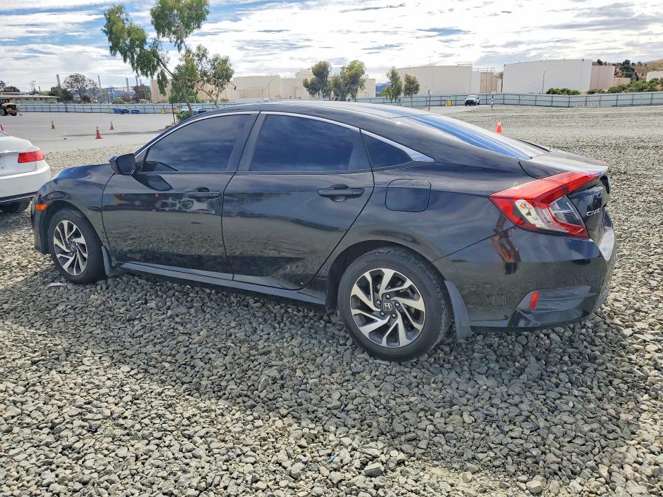 Photo 2 from auction – 2016 HONDA CIVIC with VIN 19XFC2F78GE229884