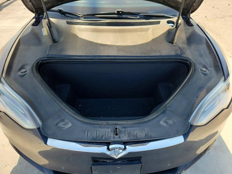 Photo 11 from auction – 2016 TESLA MODEL S with VIN 5YJSA1E16GF171523