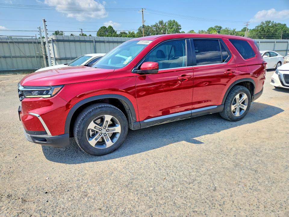 HONDA PILOT 2025 with VIN 5FNYG2H4XSB014932 - Photo from auction