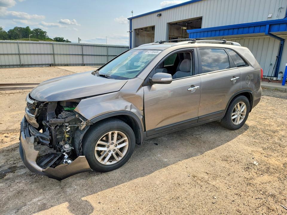 Photo 1 from auction – 2015 KIA SORENTO with VIN 5XYKT4A72FG582477