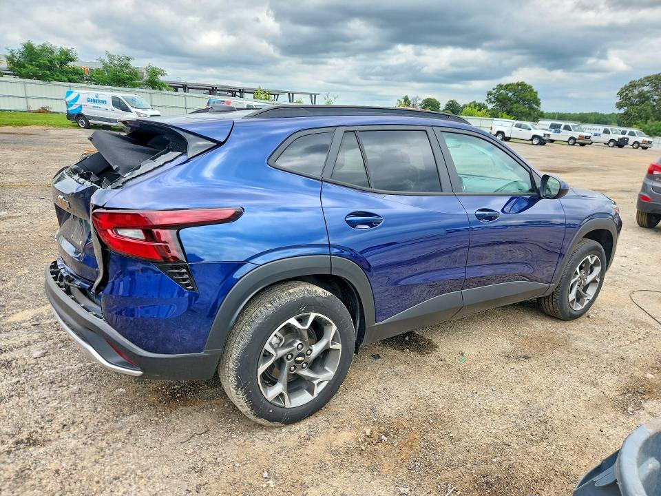 Photo 3 from auction – 2024 CHEVROLET TRAX with VIN KL77LHE29RC046434