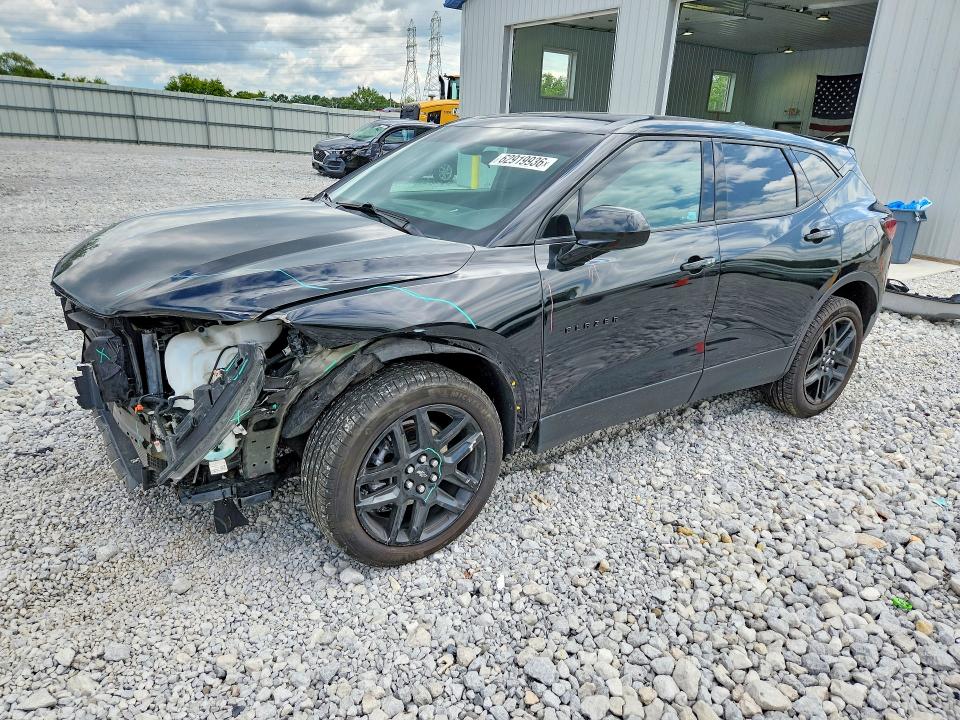CHEVROLET BLAZER 2021 with VIN 3GNKBCR4XMS579417 - Photo from auction