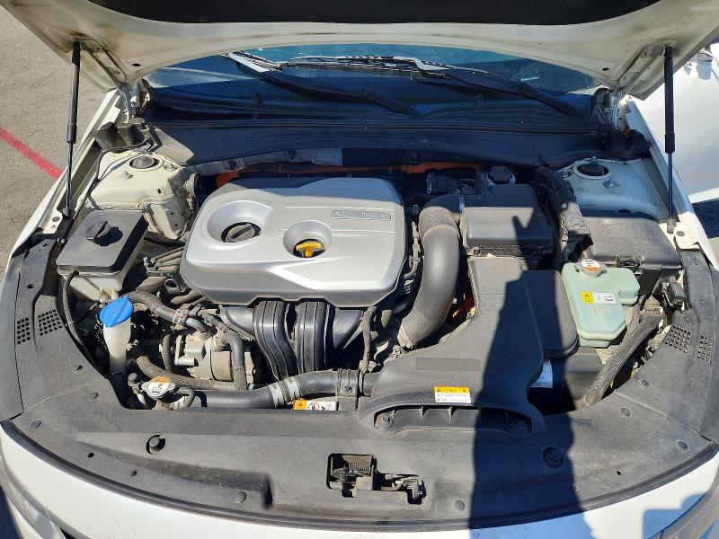 Photo 11 from auction – 2017 KIA OPTIMA with VIN KNAGT4LC7H5008501