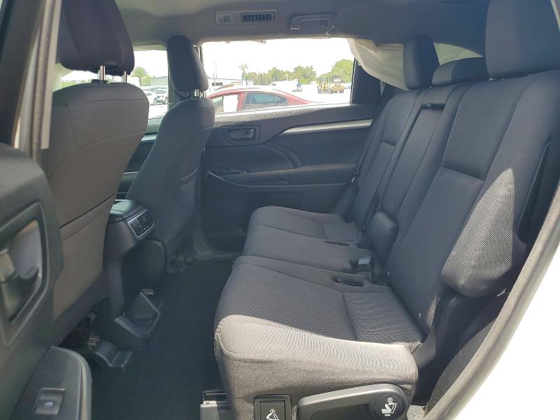 Photo 11 from auction – 2014 TOYOTA HIGHLANDER with VIN 5TDBKRFH3ES055079