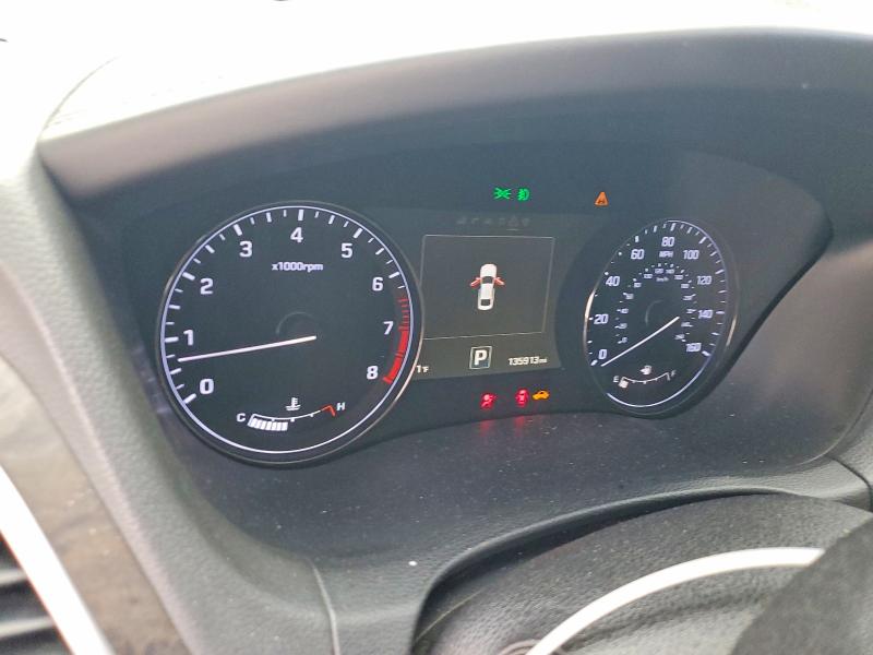 Photo 9 from auction – 2015 HYUNDAI GENESIS with VIN KMHGN4JF0FU062702