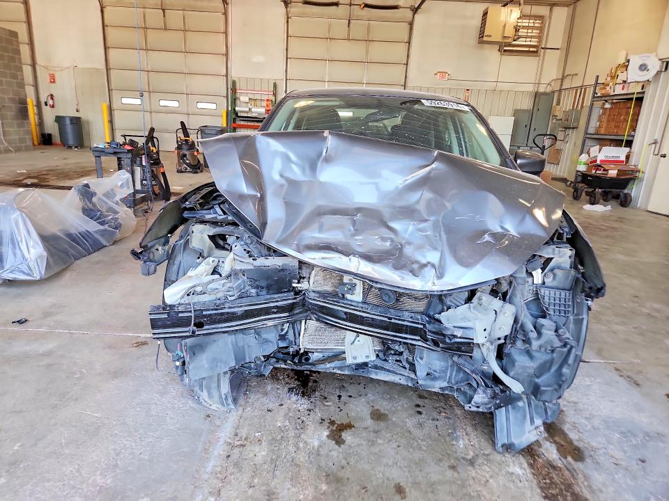 Photo 5 from auction – 2019 NISSAN SENTRA with VIN 3N1AB7AP0KL622903