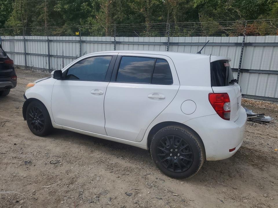 Photo 2 from auction – 2010 TOYOTA SCION with VIN JTKKU4B49AJ054745